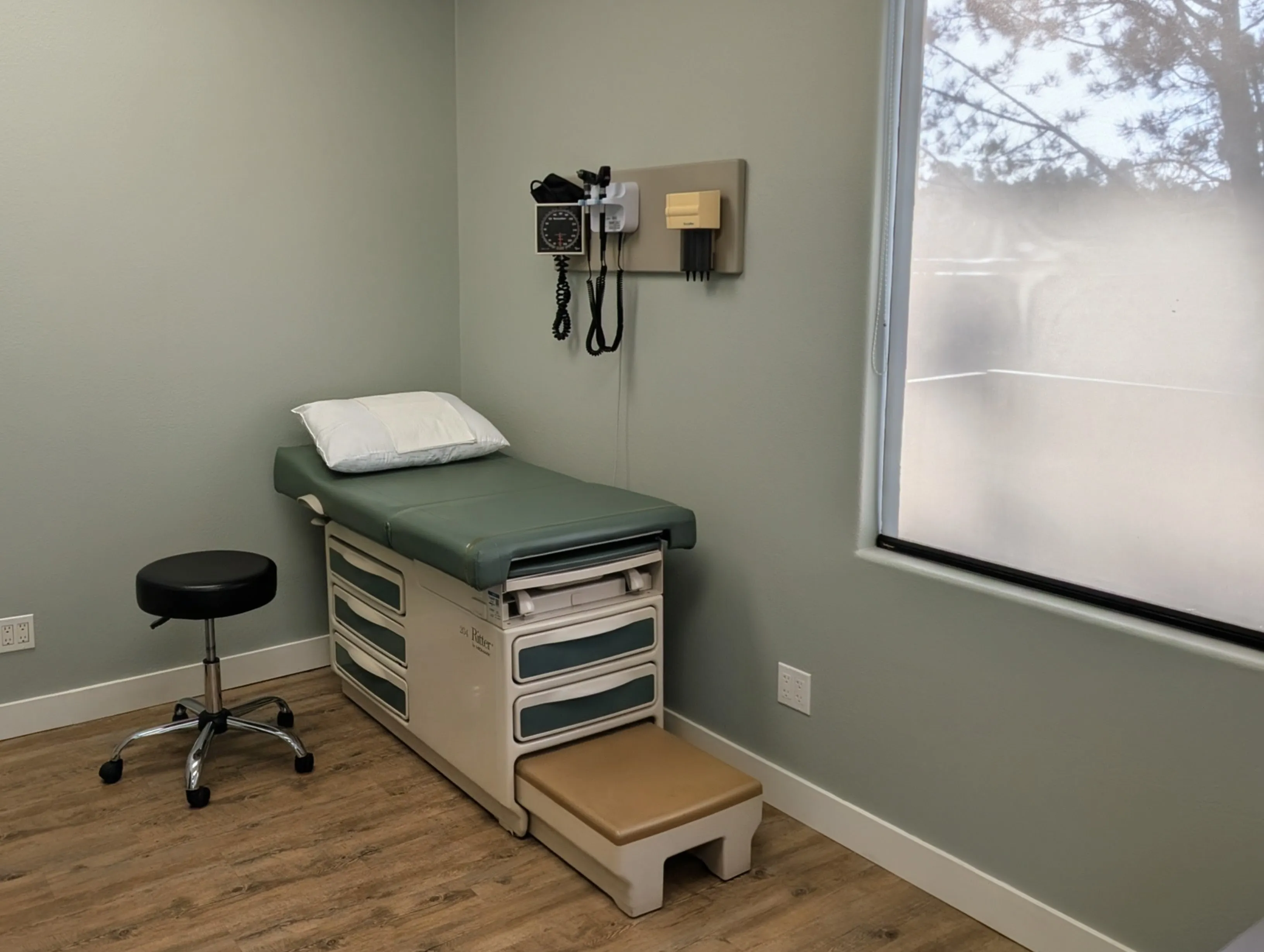 Synergy Rheumatology exam room